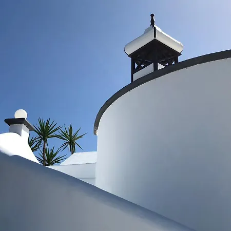 Guest house Sol Y Luna & Lanzarote Holidays - Heated Pool! 2*